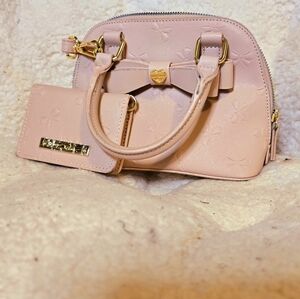 Betsey Johnson Light Pink Crossbody Purse w/Wallet. NWOT MSRP -$79.99
